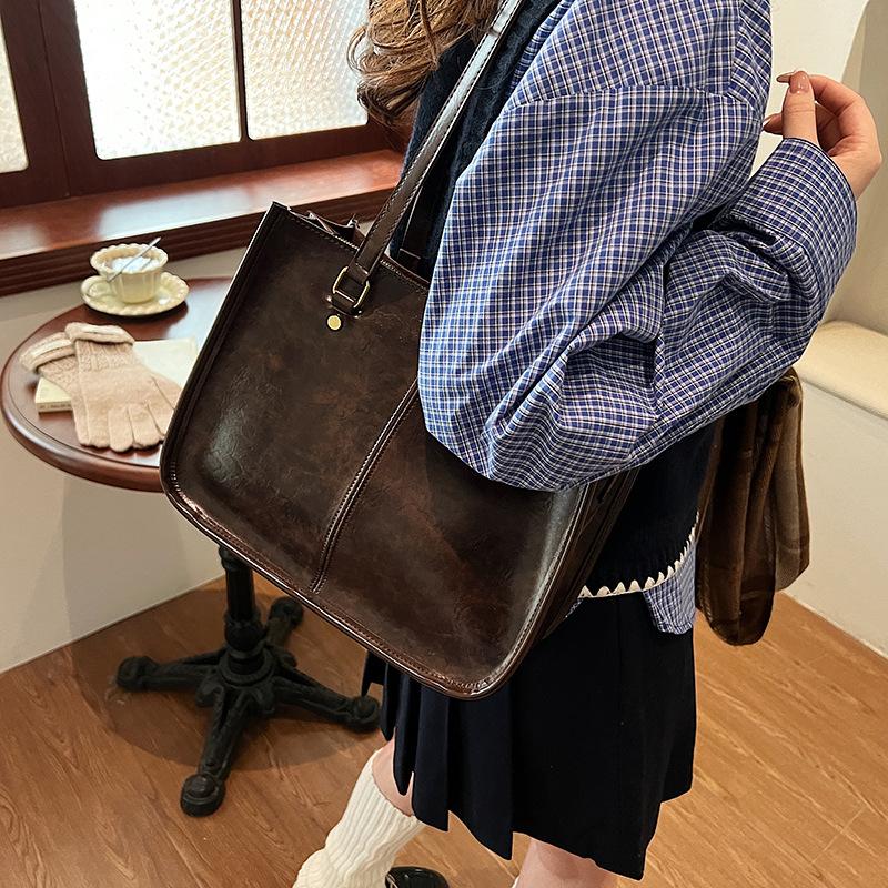 Large capacity bag women's 2025 new trendy fashion shoulder tote bag versatile niche casual portable