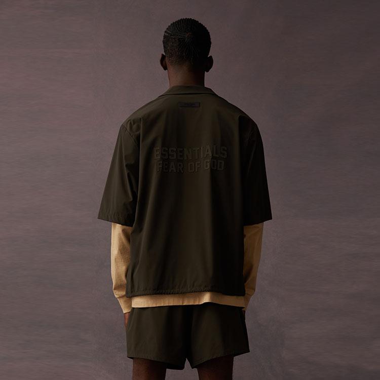 Fear of God Essentials Short-Sleeve Nylon Shirt Off Black Men Tops 186BT224000F