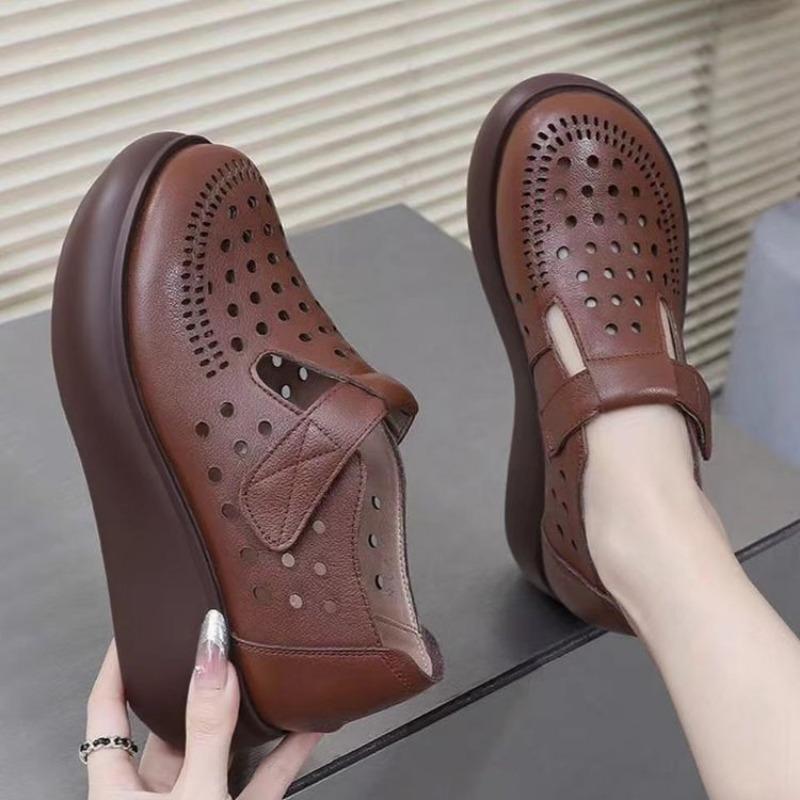 Retro Thick-soled Hollowed-out and Breathable Outer Wear Spring and Summer New Women's Fashion Soft-soled Medium and Old 2 Single Shoes