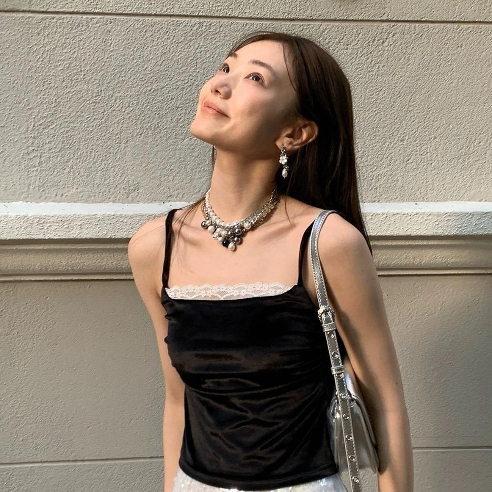 Charm Pearl Multilayer Necklace Flowers Pendant Sweater Chain Clavicle Chain Women Vacation