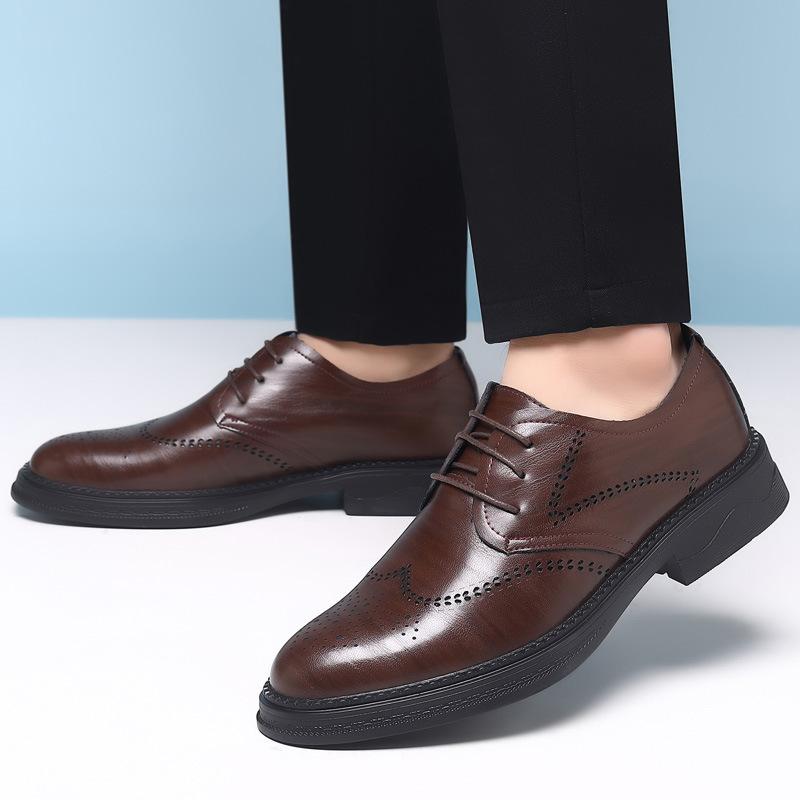 2024 Men Formal Shoes White Leather Business Casual Shoes Fashion Man Shoe Dress Office Wedding Brogue Shoes Social Shoe Male