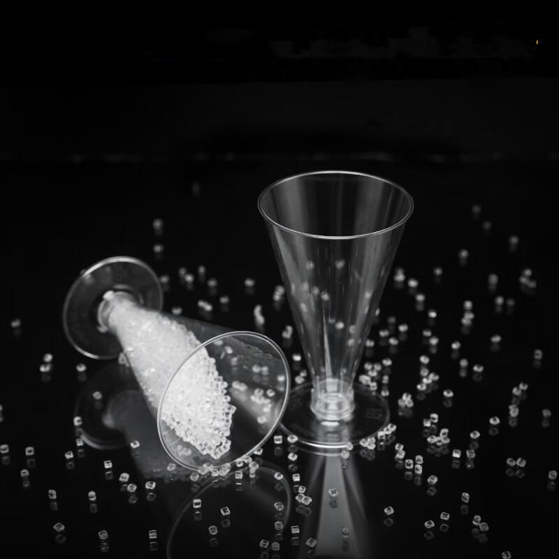 Disposable Plastic Dessert Cups with Lids