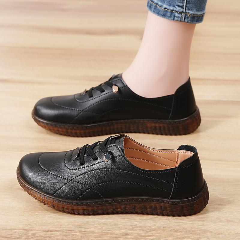 Women Soft Casual Shoes Loafers Simple Elegant Summer Sneakers Breathable Leather Moccasins Shoes Plus Size