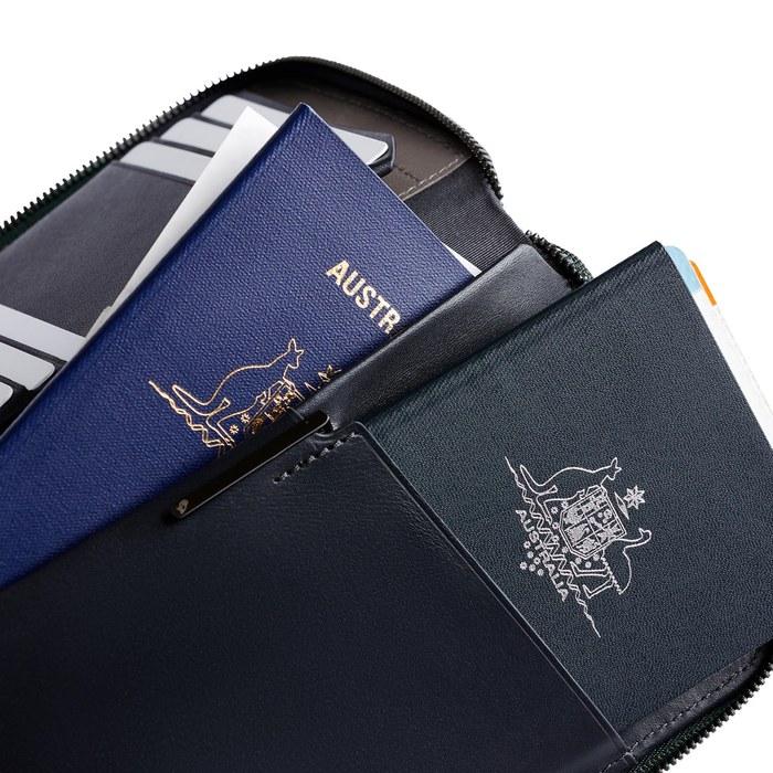 [Bellroy] Travel Folio Leather Passport Wallet - Everglade