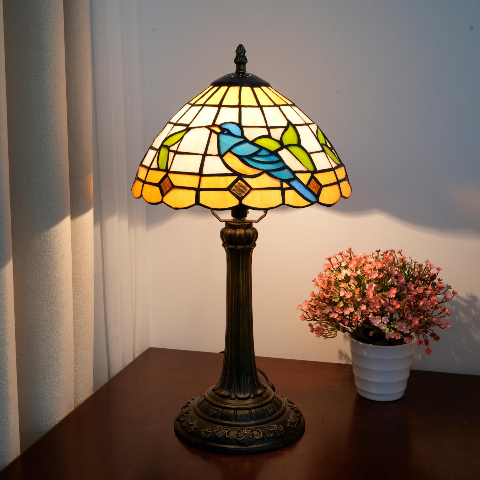 

Green Birds Style Stained Glass Table Lamp Desk Bedside Reading Light Applicable to Bedroom Living Room Office EU Plug золотий