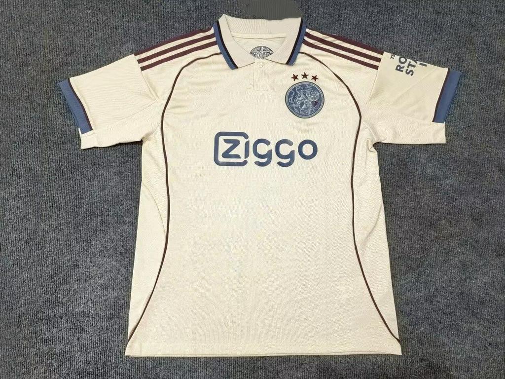 Ajax Seizoen 2025/26 Bal - Henderson, Brobbey, Bergwijn, Zierkzee, Alvarez (Thaise Versie)