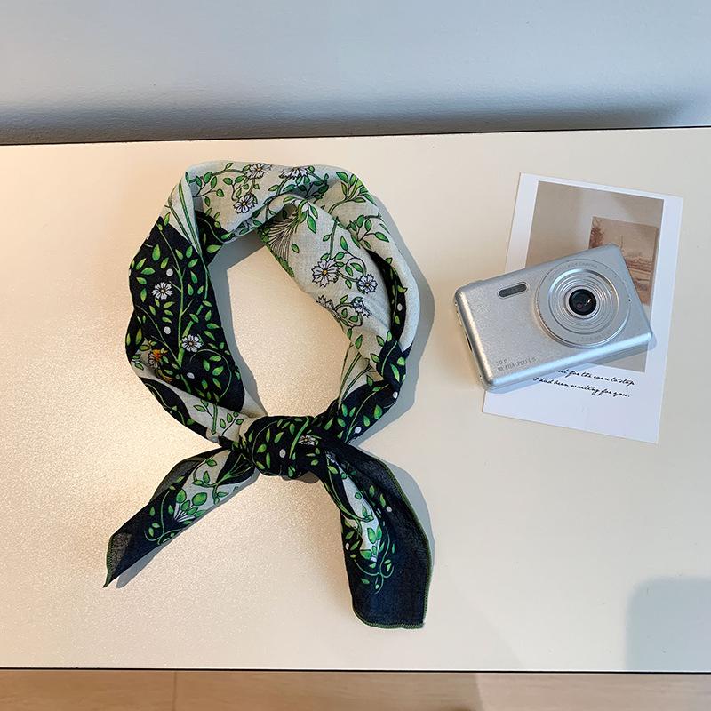 Quadratischer Schal aus Baumwolle und Leinen mit floralem Tupfenmuster - Retro & frisches Kopftuch