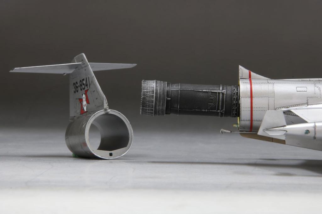 Fine Molds 1/72 Jet Aircraft Series Air Self-Defense Force F-104J Fighter "Eiko" Plastic Model FF07 (Airplane)