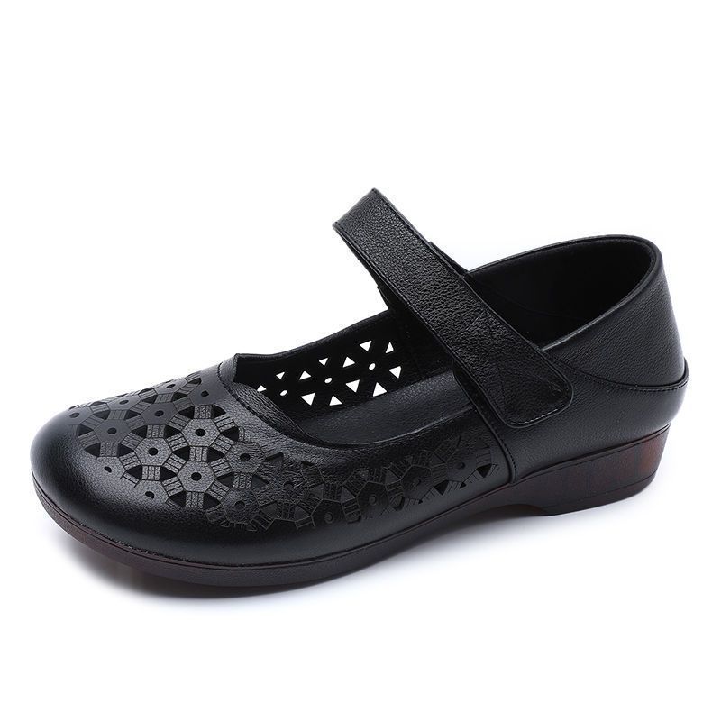 Real soft leather new sandals hollow and breathable summer non-slip flat bottom mother hole single shoes soft sole leather shoes women's shoes