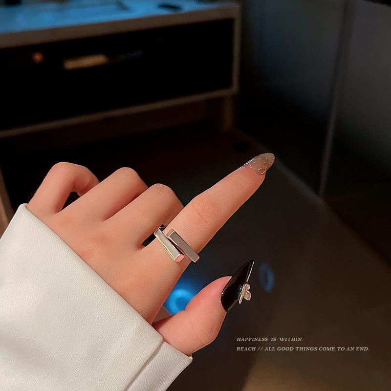 Women's Hip-Hop Style Silver Open Ring - Retro Niche Design