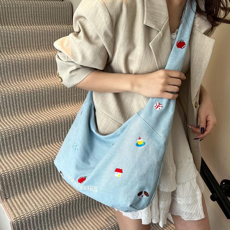 Korean Embroidered Denim Tote Bag Women'S  Sle Large Capaci Commuter Denim Oulder Crossbody Bag Tote Bag