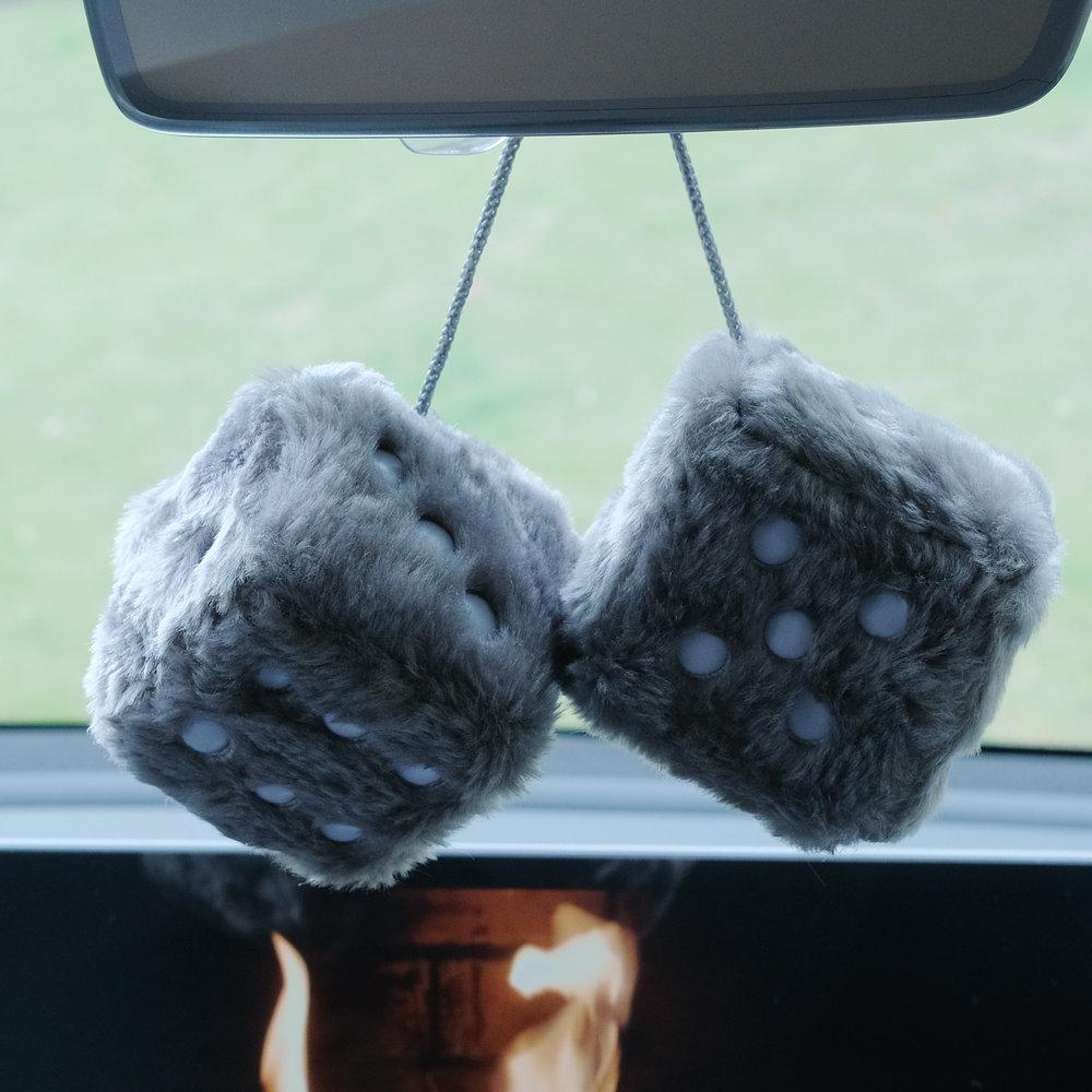 1PC Car Fuzzy Plush Dice with Dots Retro Square Plush Hanging Mirror Fuzzy Dices Kid Toys for Car Interior Ornament Decoration