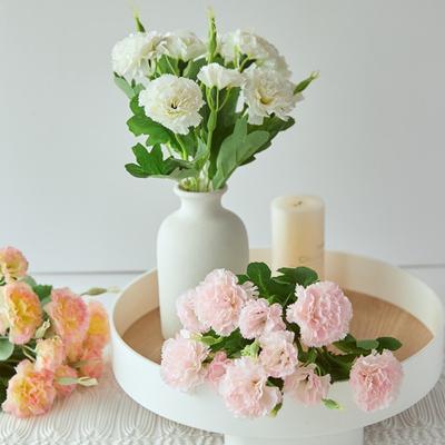Decoración para el hogar
– Flores y coronas decorativas