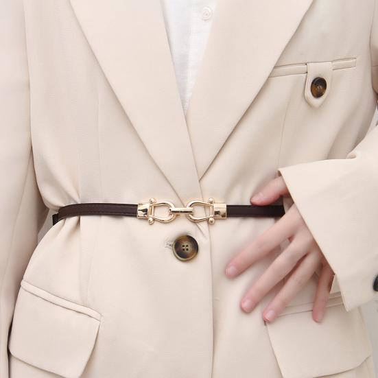 Dame Skinny Tynt Belte Par Spennedesign Midjeinnstrammer Midjebelte med Gullspenne Justerbar Lengde Imitert Skinnbelte Klestilbehør