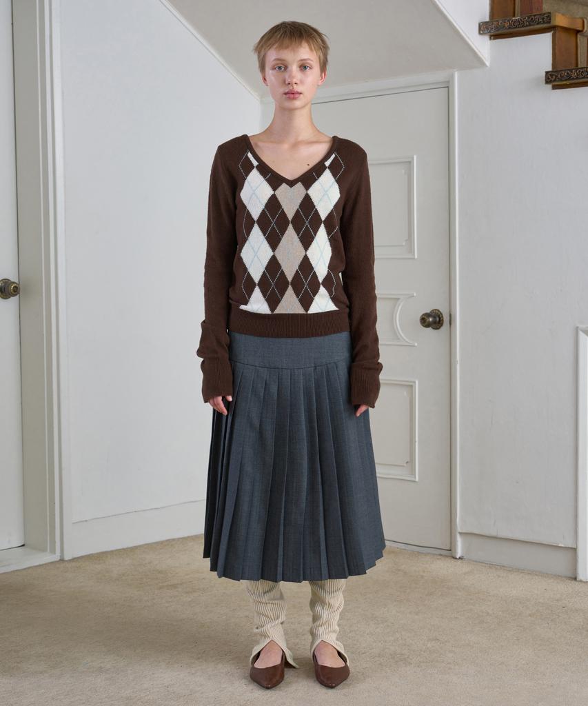Simeteuligpeosenteu Argyle V-Neck Knit Top / Brown