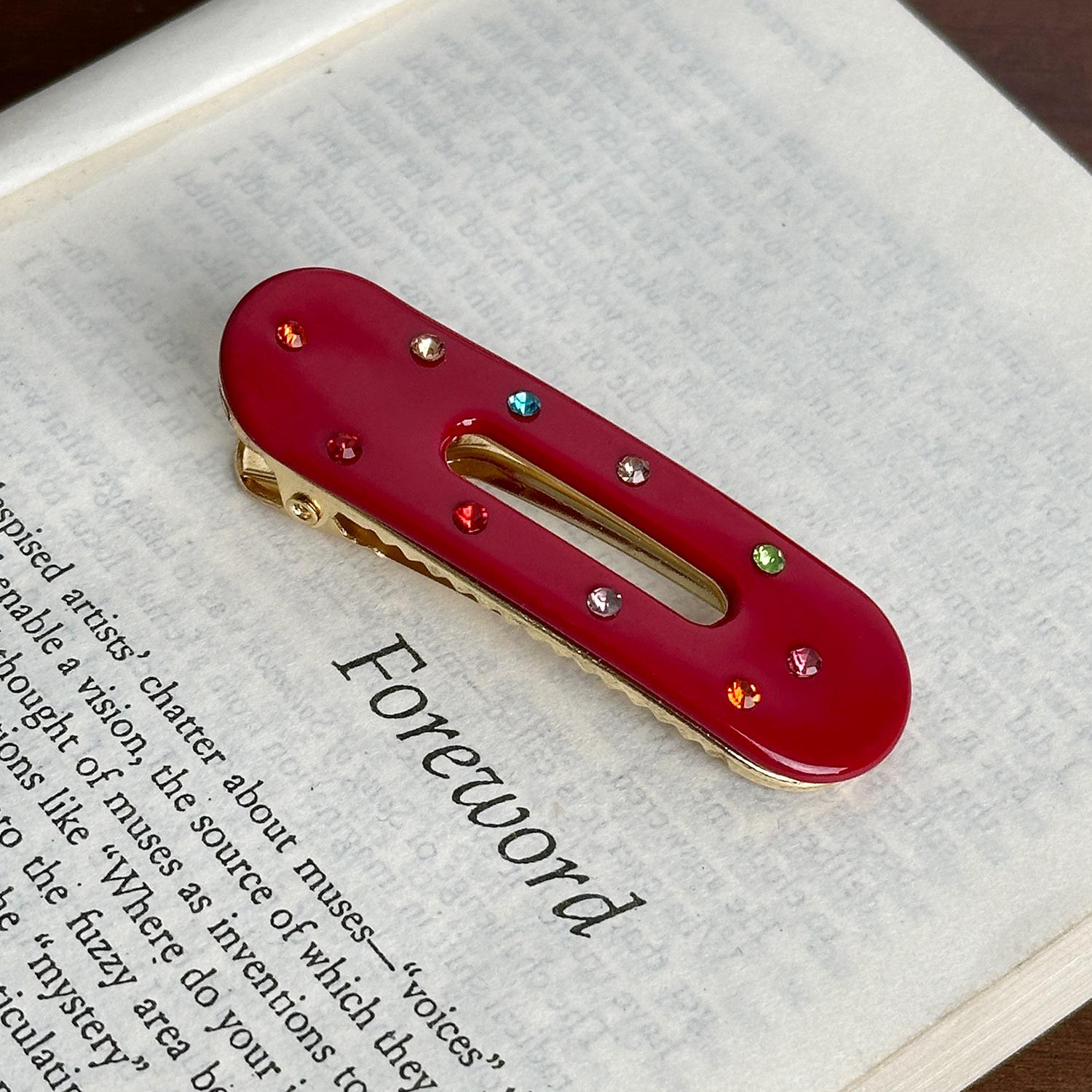 

Stylish Hair Oval Claw With Dazzling Rhinestones Ideal For Everyday Fashion Accessories Red