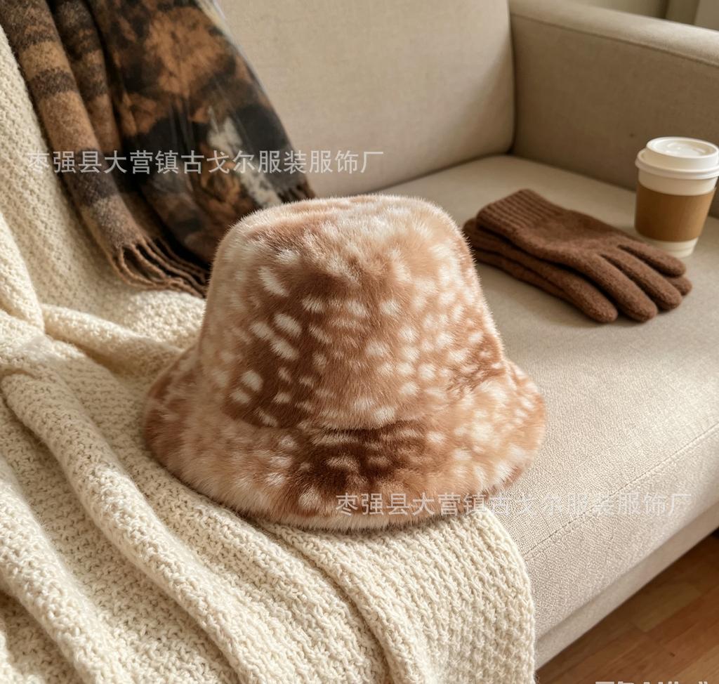 Plush Sika Deer Pattern Scarf Bucket Hat Women's Autumn and Winter New Warm Versatile Pot Hat High Value Hat