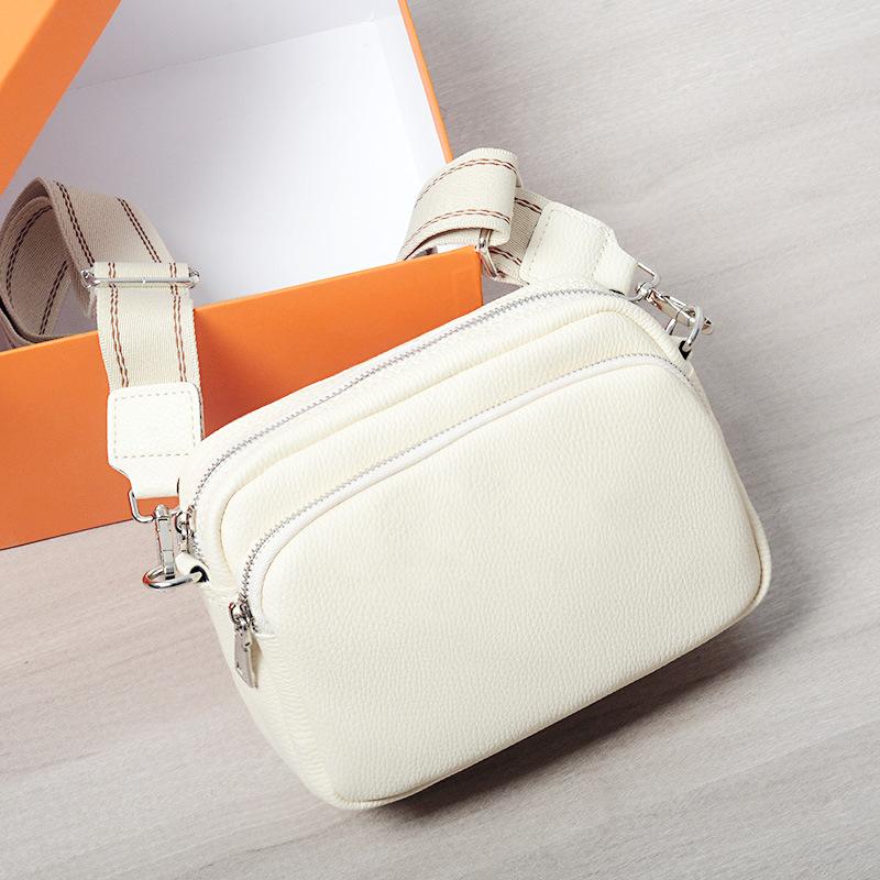 A Fashionable and Niche Single-shoulder Crossbody Bag with Multiple Layers of Exquisite Small Square Bag
