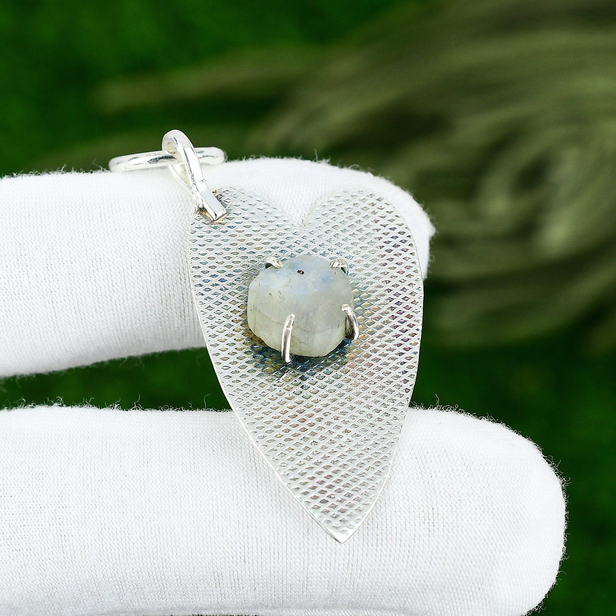 

Rainbow Moonstone Rough Gemstone 925 Sterling Silver Engagement Pendant Jewelry