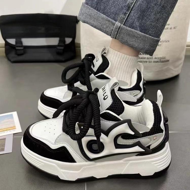 Boty Tlusté spodní chléb Dámské boty Crash Color Daddy Shoes 2024 Nová výklenek pro sto studentů Neformální boty pro páry