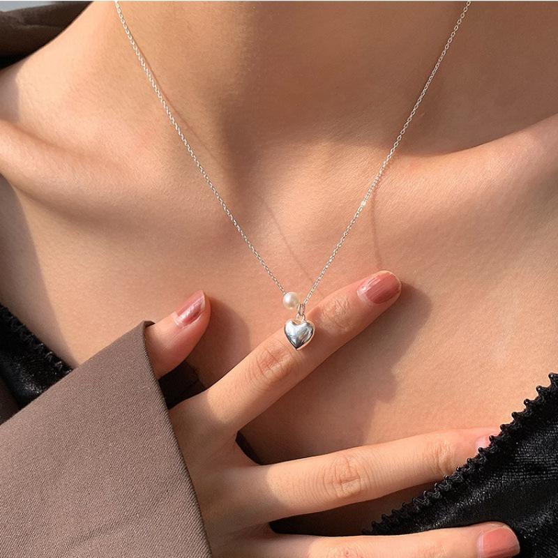 Korean Style Sweetheart Pearl Clavicle Necklace - Trendy Simple Peach Heart Design