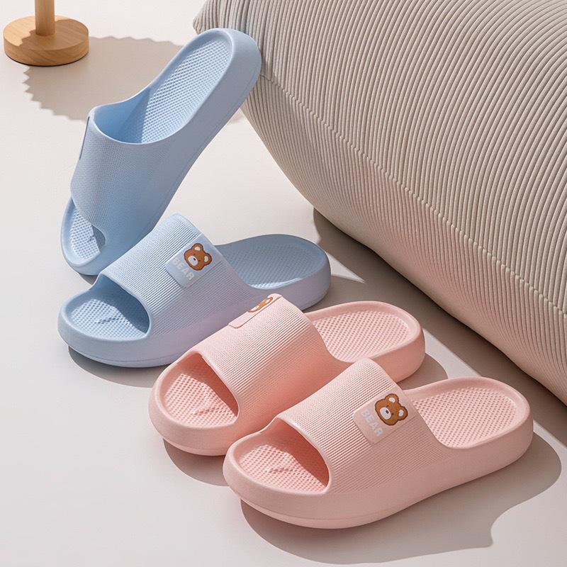 New Summer Thick-Soled Non-Slip Cute Bear Slippers for Women, Soft EVA Home & Outdoor Slippers for Men