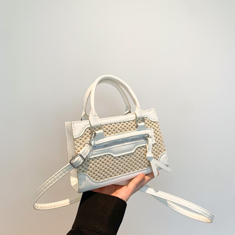 New Korean Style Fashionable Braided and Fashionable One-shoulder Handbag Simple Casual Texture Crossbody Small Square Bag