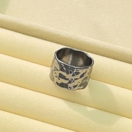 Simple Scarf Ring Minimalist Scarf Buckle Elegant Scarf Holder Slide Ring for Women Shawl Neckerchief Silk Scarves