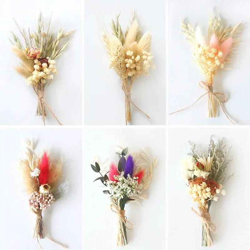 

6PCS Mini Bouquet Bride and Bridesmaid Wedding Corsage Gift Box Decorated with Dried Flowers and Eternal Flowers As A Hand Gift