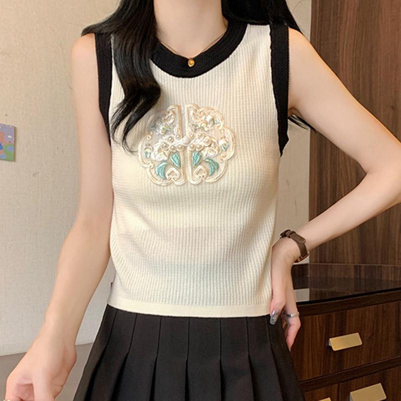 Tank Tops Women 2025 Summer Sleeveless O-Neck Embroidery Black Knitted Tank Tops Camis Women Tops JJ204