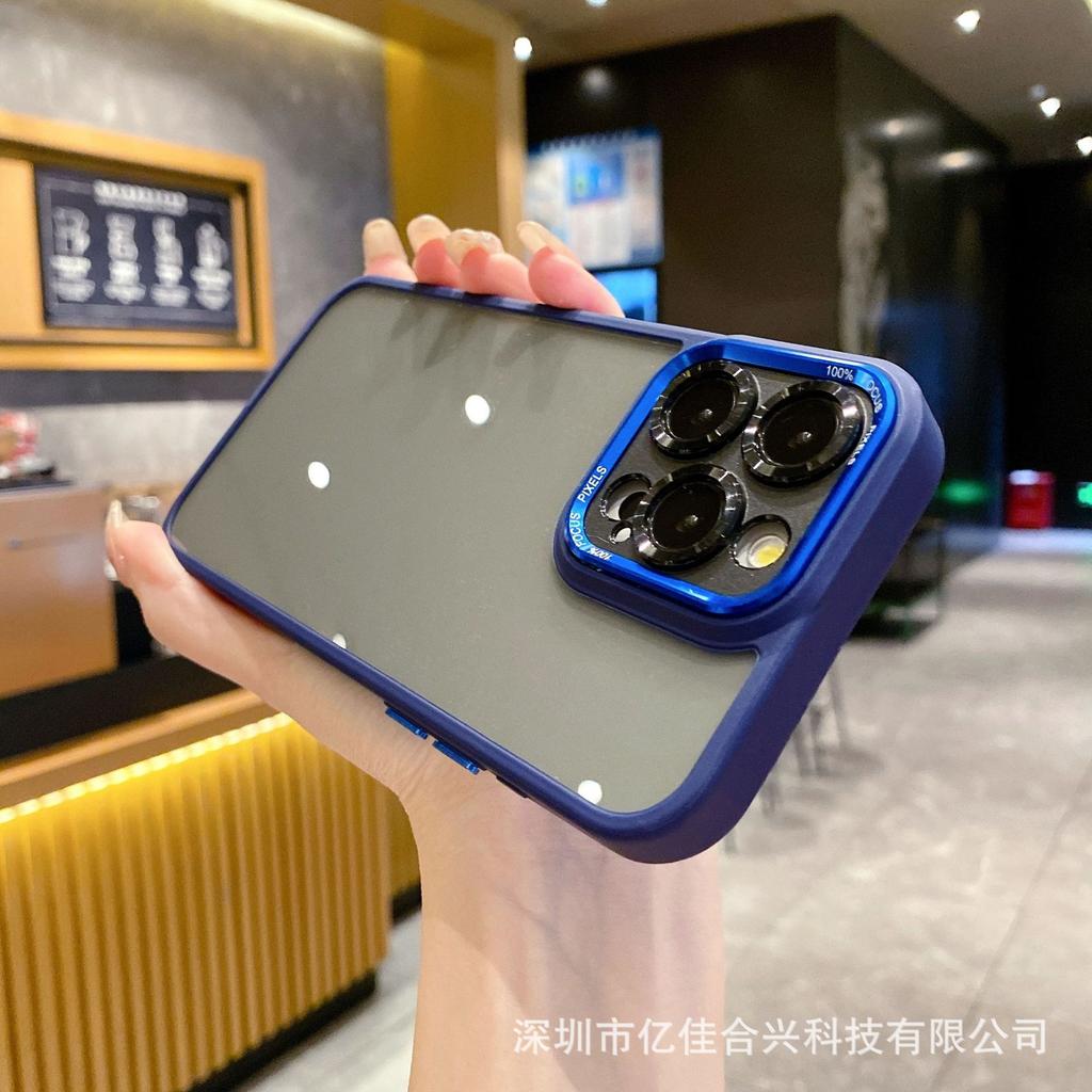 The new fine-hole eagle eye magnetic suction is suitable for iPhone17promax mobile phone case, Apple 16 transparent hard case protective case.