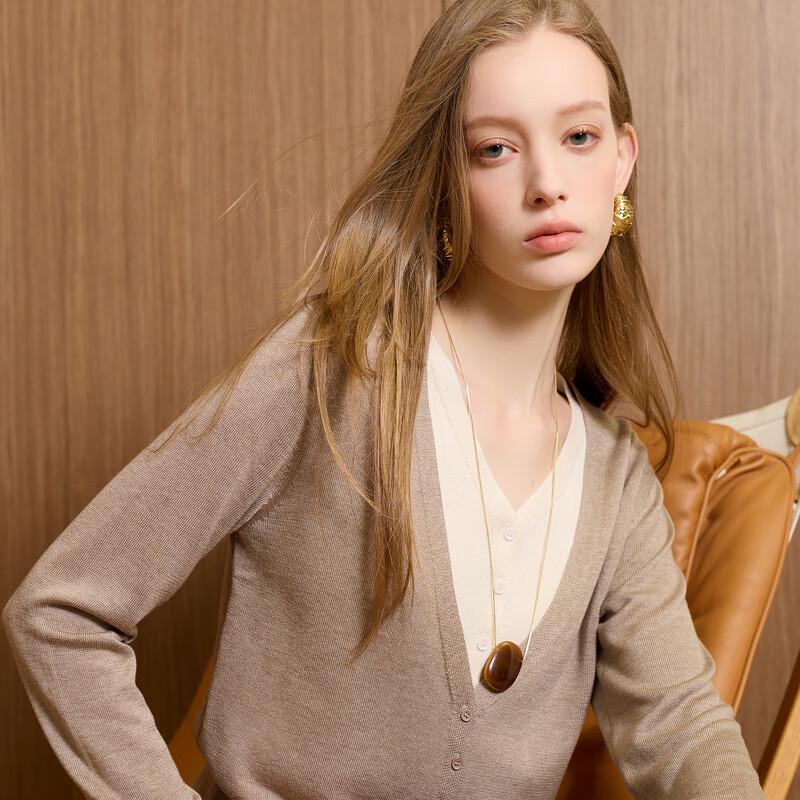 

Триколор 2025 Осень Трикотажный топ с V-образным вырезом и имитацией двух частей M