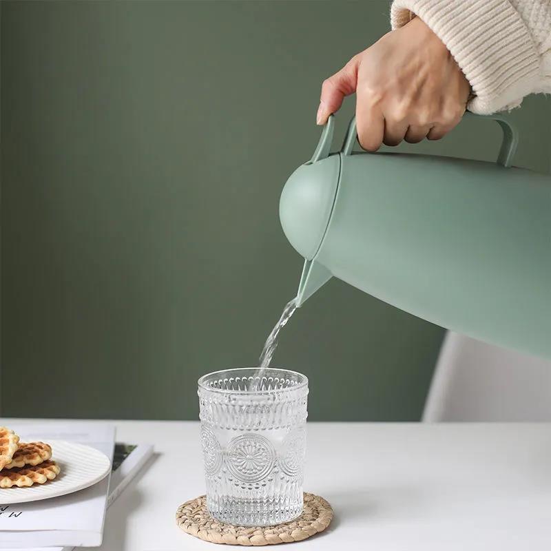Pentola isolante Bollitore piccolo per uso domestico Bollitore piccolo isolante Thermos per dormitorio studentesco Bollitore rosso fiele Thermos da 1 litro