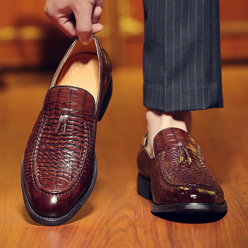 Fashion Size 39-46 Business Men Loafers British Casual Fashionable Office Leather Shoes European American Gentleman's Social Shoes Men