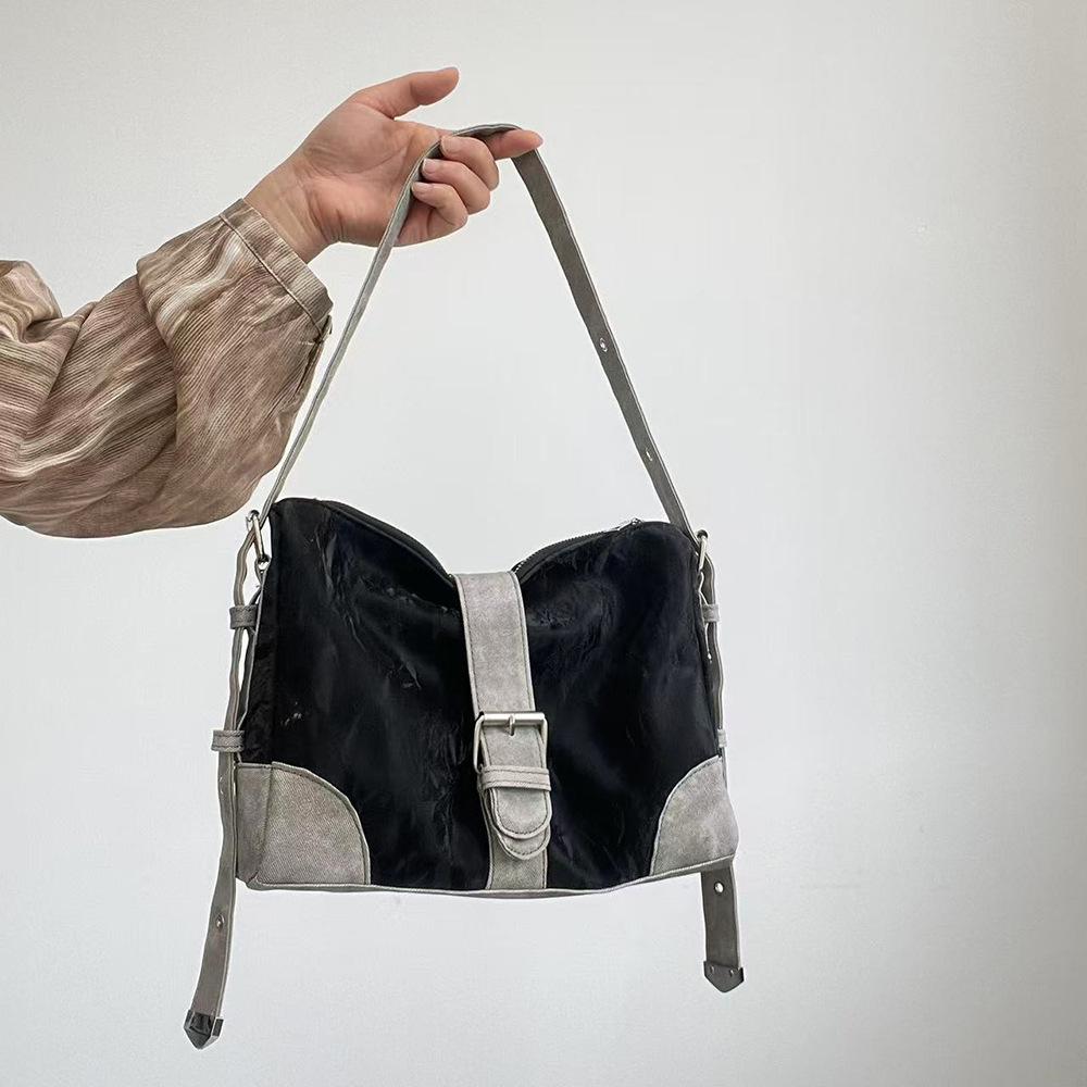 High-end small square bag women's 2025 autumn new niche versatile fashion chain messenger bag single shoulder underarm bag women