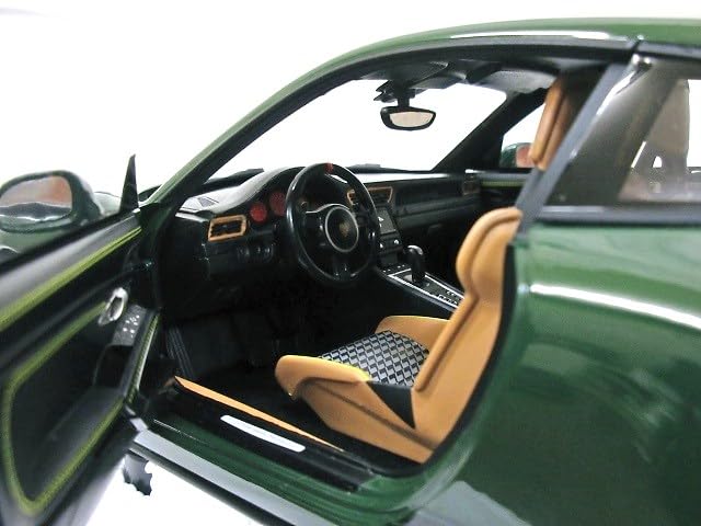 European Exclusive Scale Porsche 911 GT3 2018 1/18 (Green)