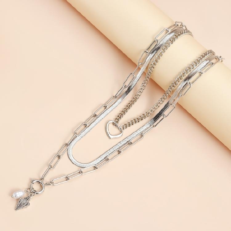 Exaggerated Heart Pendant Necklace Shell Heart Necklace Alloy Texture Fashionable and Trendy Jewelry Suitable for Women