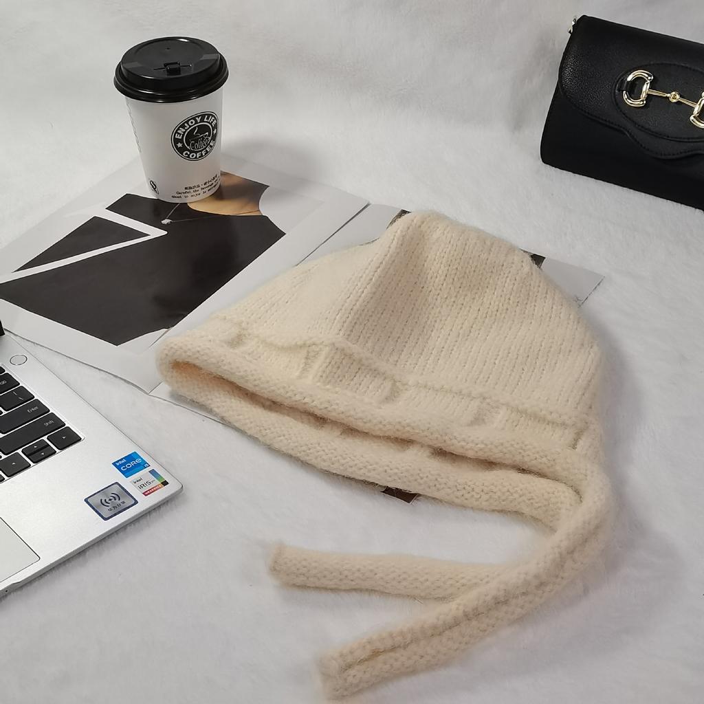 Wool hat women's winter wool lace-up knitted hat solid color fashionable versatile face small warm ear protection Lei Feng hat
