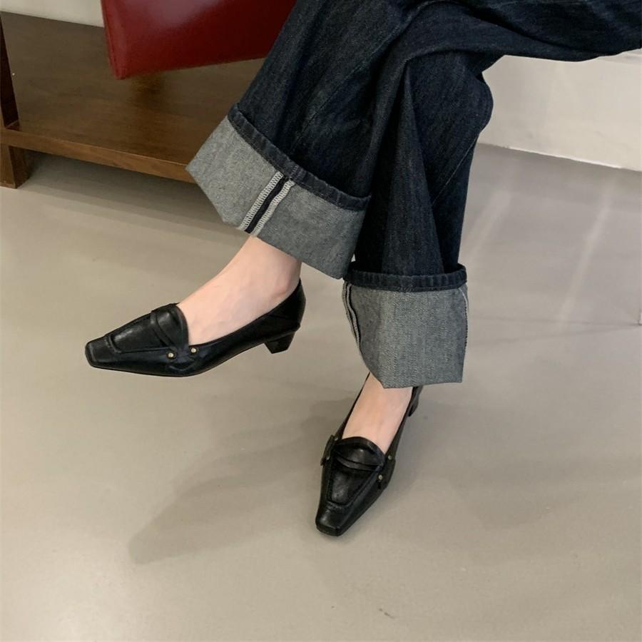 2025 autumn French commuter versatile small leather shoes women's square head thick heel shallow mouth high heel temperament one pedal loafers