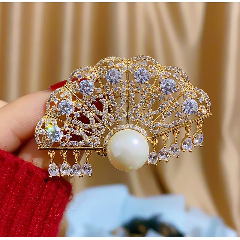 

Модная брошь-веер с кисточками Модная элегантная брошь Брошь для шляпы и одежды Модные аксессуары