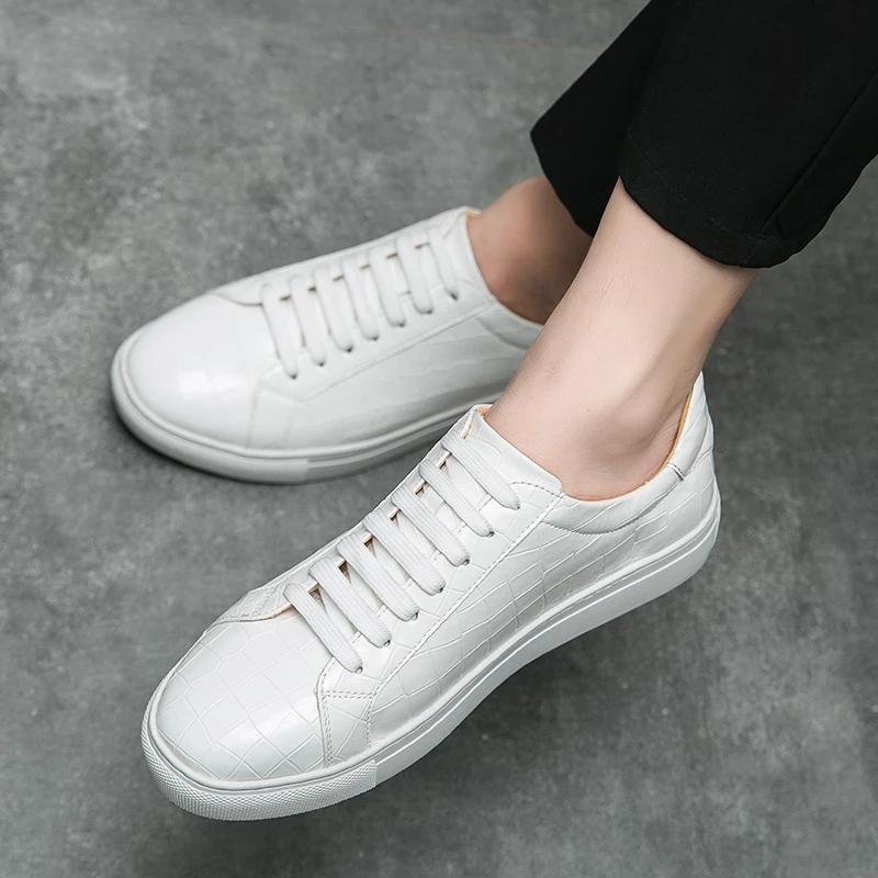 

Новые коричневые мужские кроссовки на шнуровке из цельной искусственной кожи, черные, белые, на платформе, мужские вулканизированные туфли, размер 38-46 38