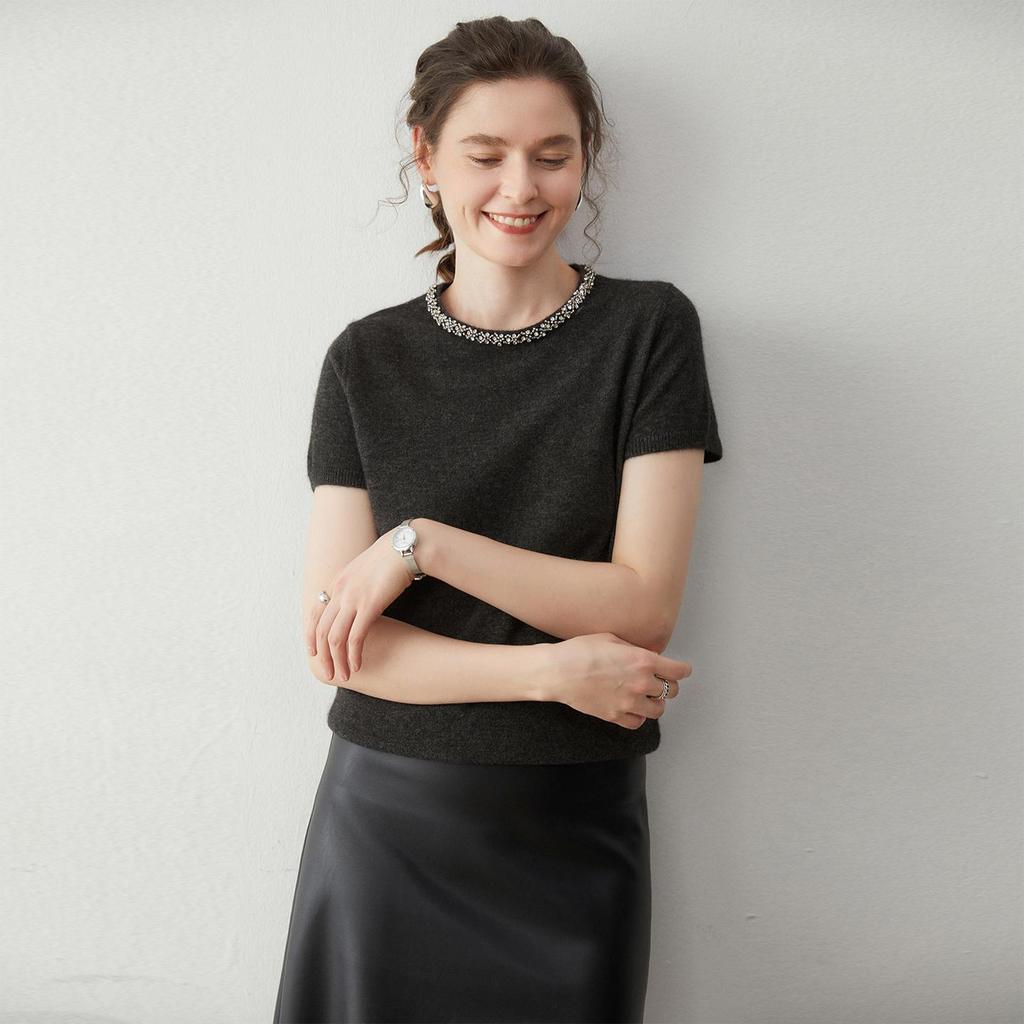 Women's Rhinestone Cashmere Sweater - Short-Sleeved, Skin-Friendly Knit, Round Neck, Perfect for Autumn/Winter.