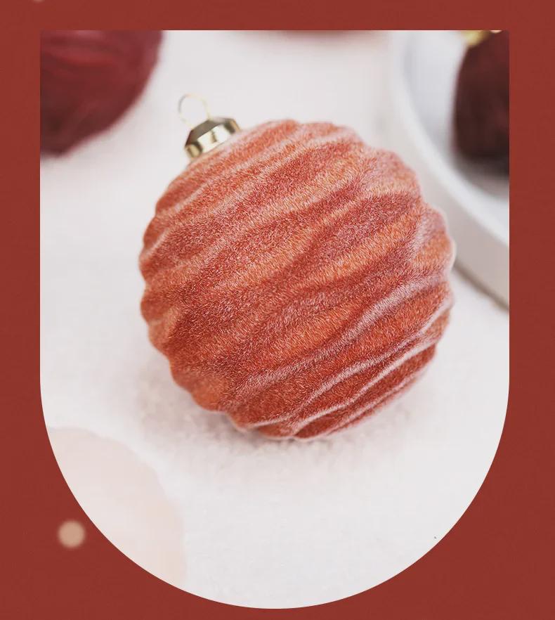 35-teiliges Exquisites Beflocktes Weihnachtskugel-Set mit Geschenkbox