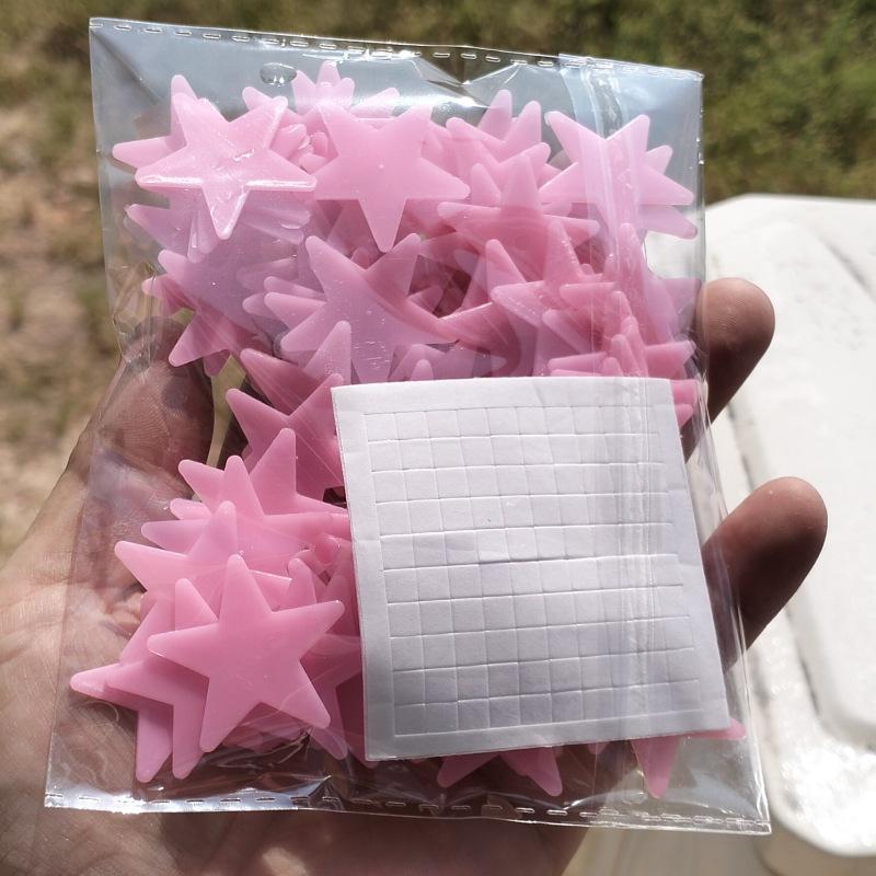 100-Piece 2-3cm Fluorescent 3D Star Wall & Refrigerator Glow Stickers