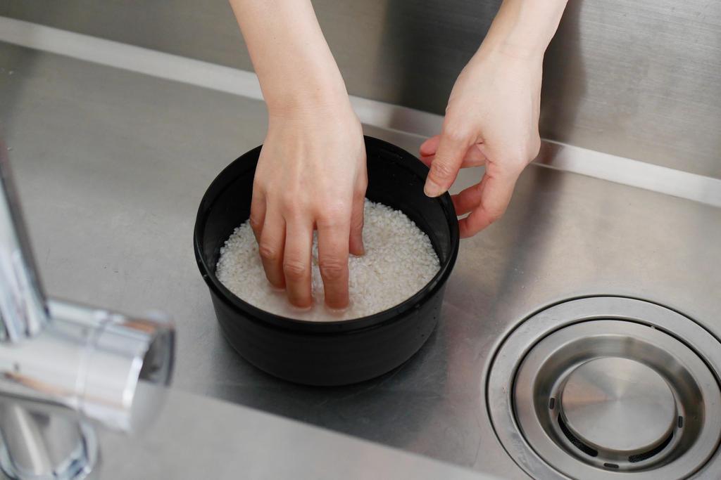 Ihara Kikaku SUMINO Rice W18 D18 H9 Cooker, Black, Approx. BN-01T