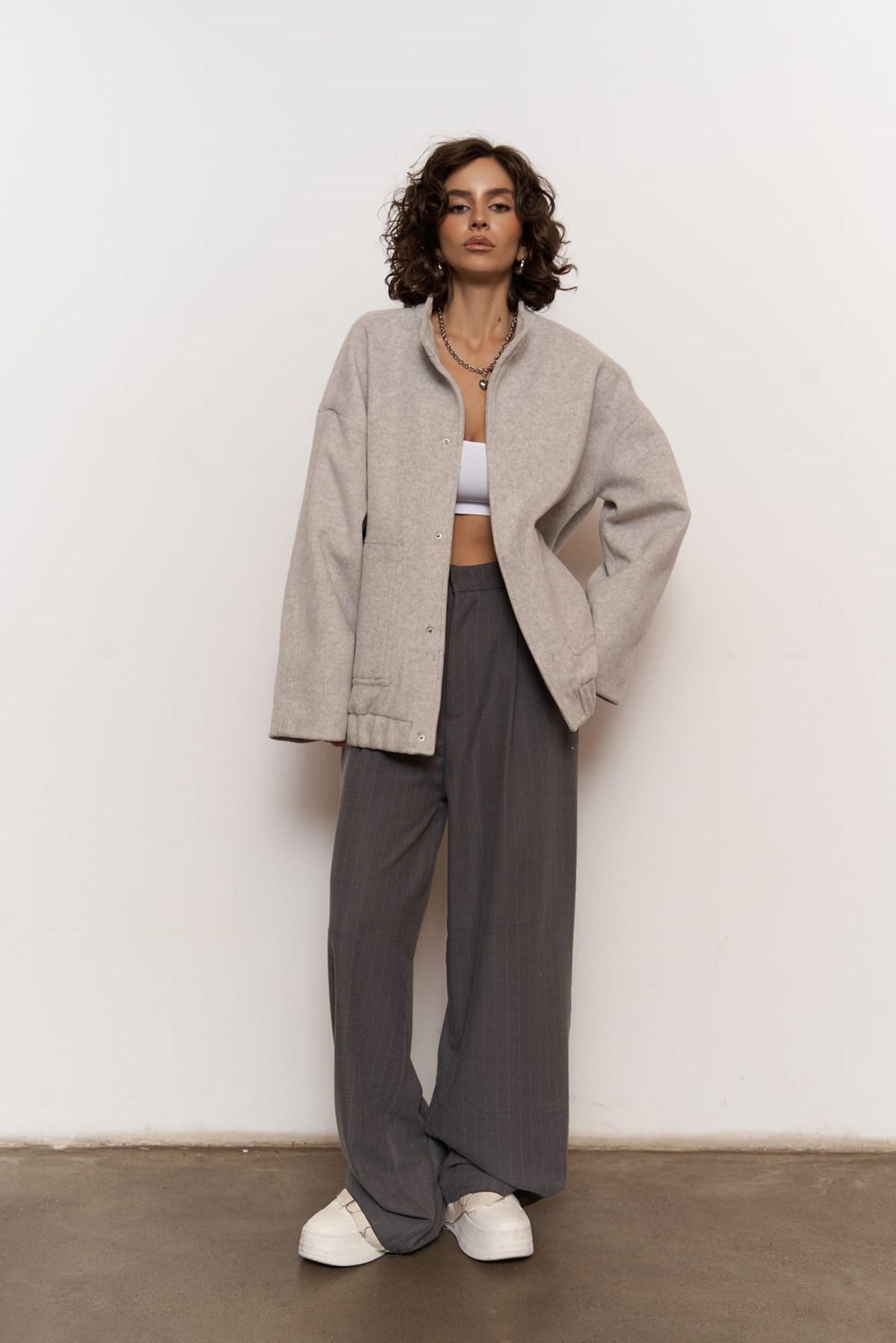 

Серая куртка-бомбер Boss