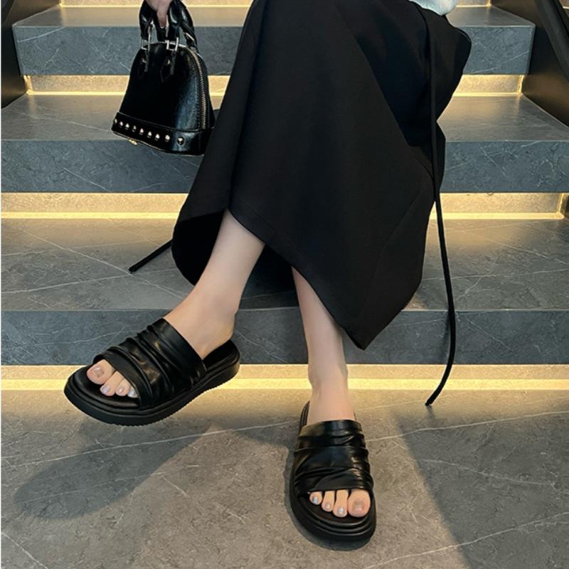 

Uncle s same 2025 summer new thick-bottomed pleated one-word slippers women s leisure vacation beach flat-bottomed cool slippers 35 чёрный