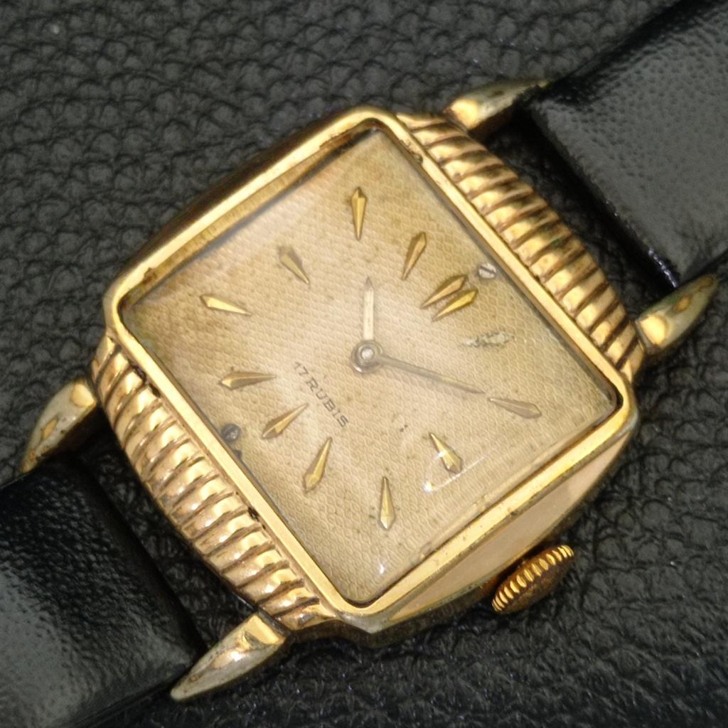 VINTAGE HELBROS HAND-WINDING SWISS MENS ORIGINAL DIAL WATCH A700136-5 R201-a700136