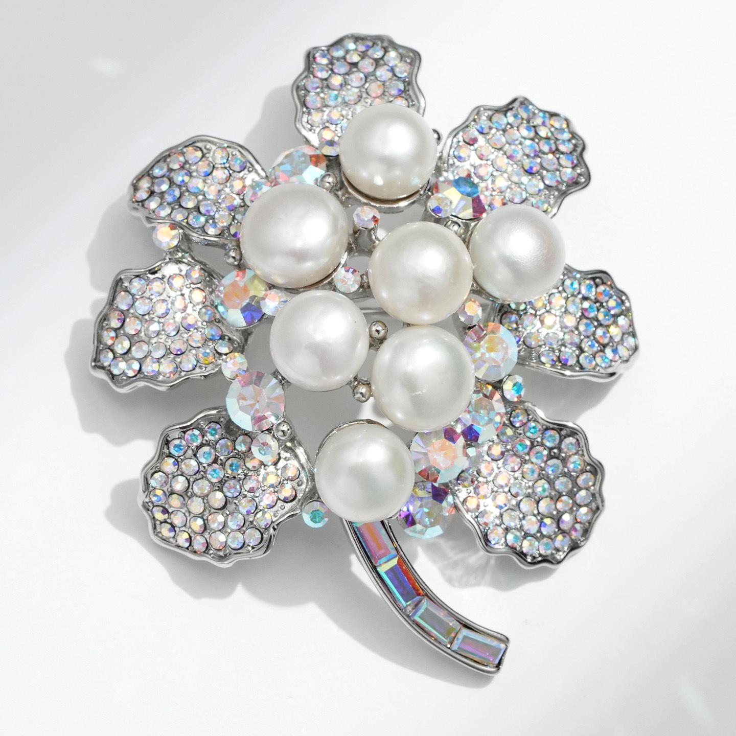 Elegant Rhinestone Flower Brooch with Freshwater Pearl Pin