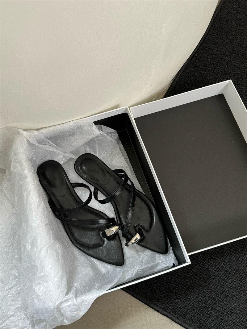 

Mezzanine slippers women s summer wear 2025 new fairy style metal high-end fashion slope heel pointed cool slippers 35